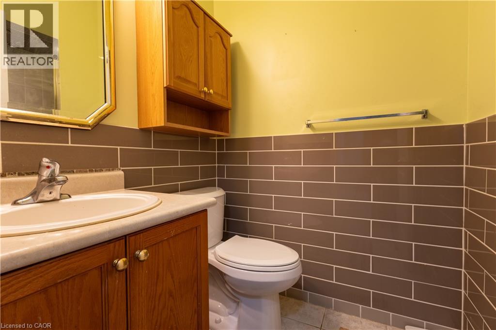 4066 Medland Drive, Burlington, Ontario  L7M 4Z6 - Photo 17 - 40828613