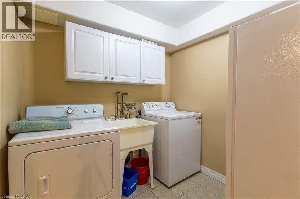 4066 Medland Drive, Burlington, Ontario  L7M 4Z6 - Photo 30 - 40828613