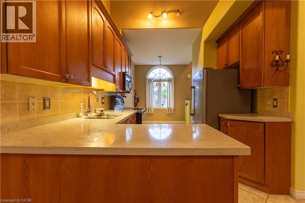 4066 Medland Drive, Burlington, Ontario  L7M 4Z6 - Photo 9 - 40828613