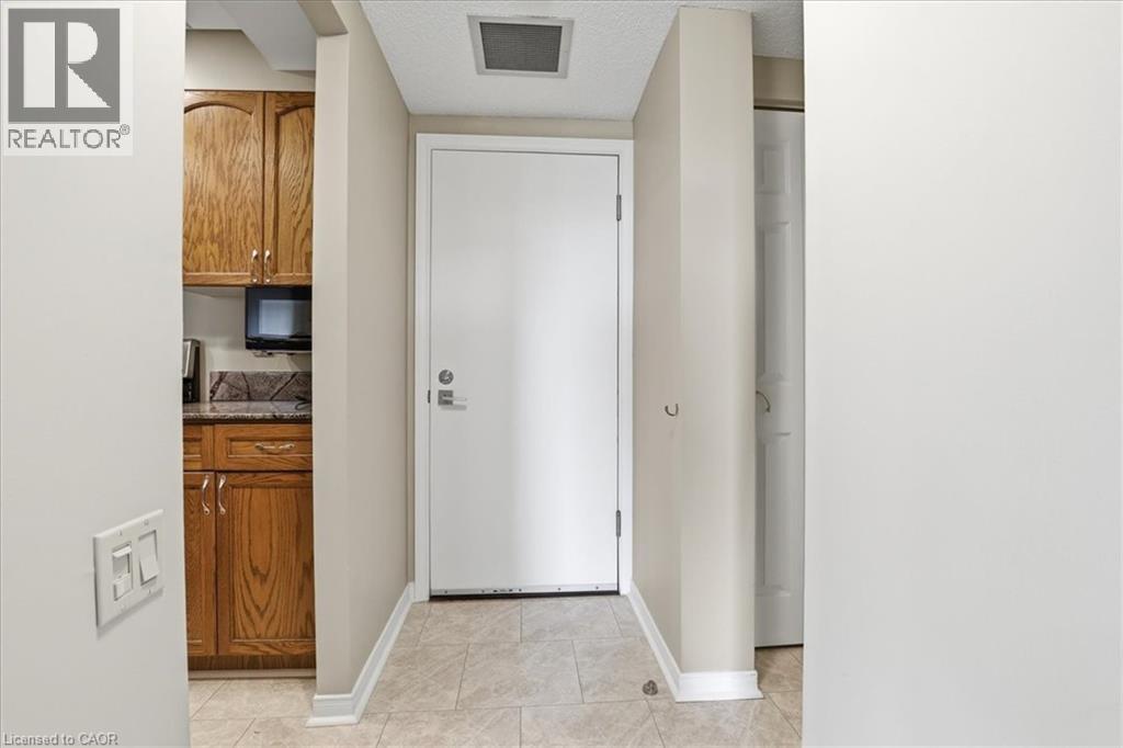 10 Ellen Street E Unit# 808, Kitchener, Ontario  N2H 6R8 - Photo 7 - 40829448