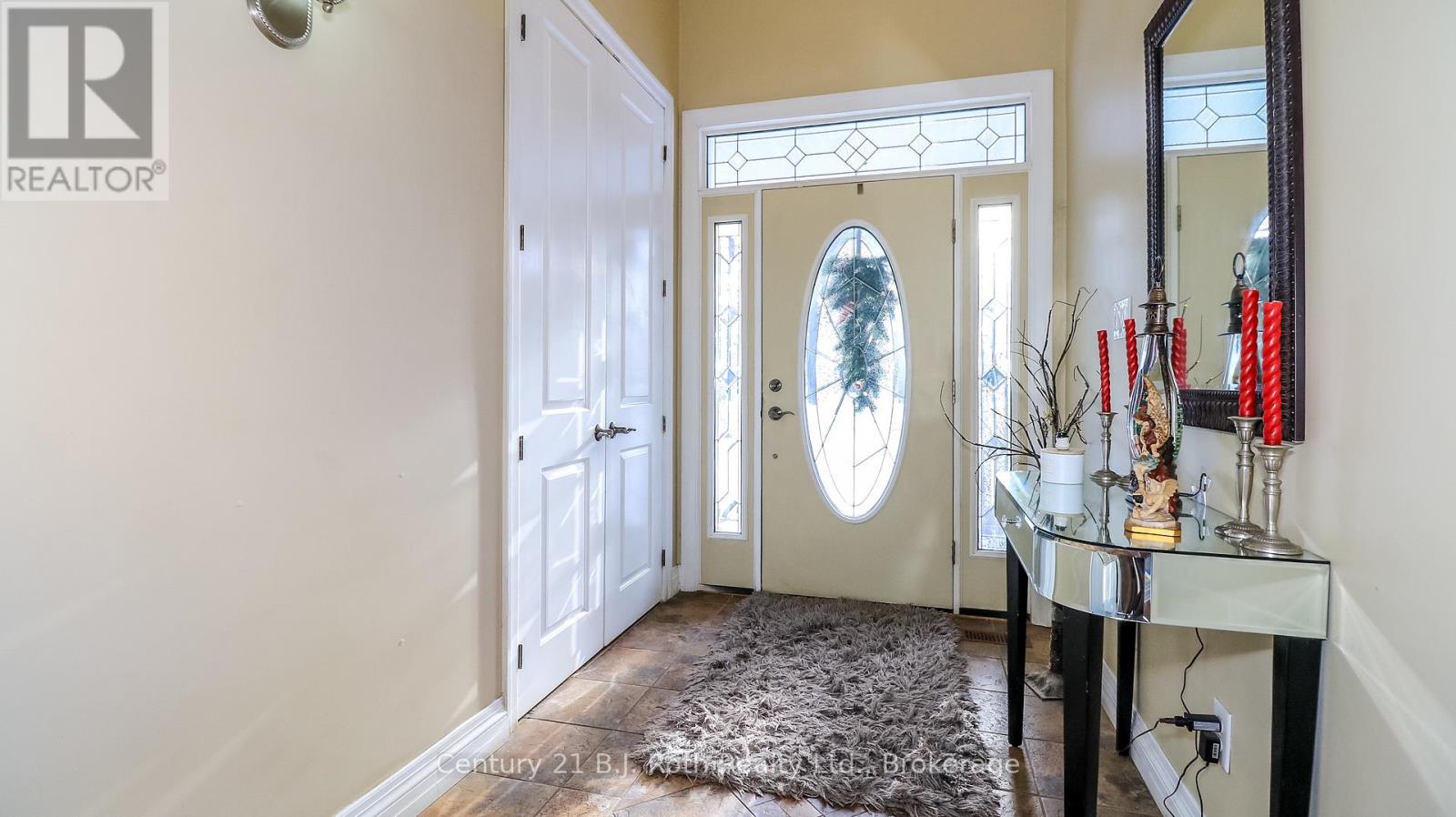 3276 Turnbull Drive, Severn, Ontario  L3V 0Y4 - Photo 6 - S13116810