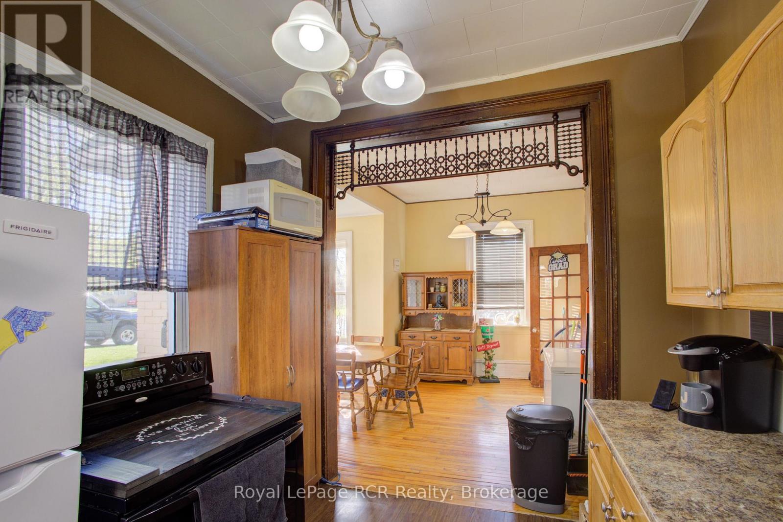 145 Frederick Street E, Wellington North, Ontario  N0G 1A0 - Photo 8 - X13116928