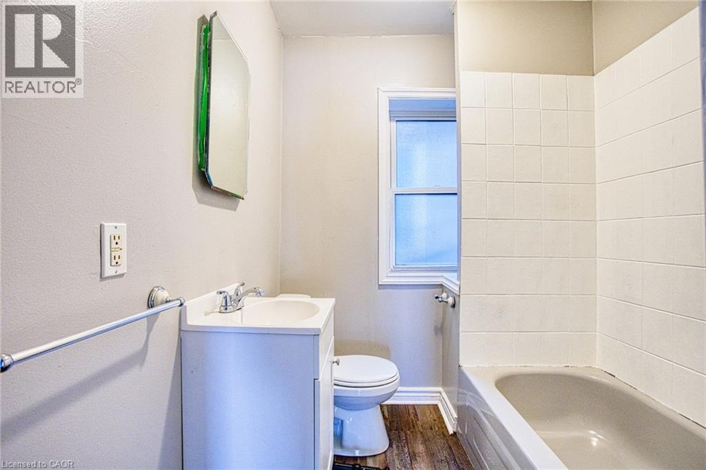 134 Rosslyn Avenue N, Hamilton, Ontario  L8L 7P6 - Photo 18 - 40829238