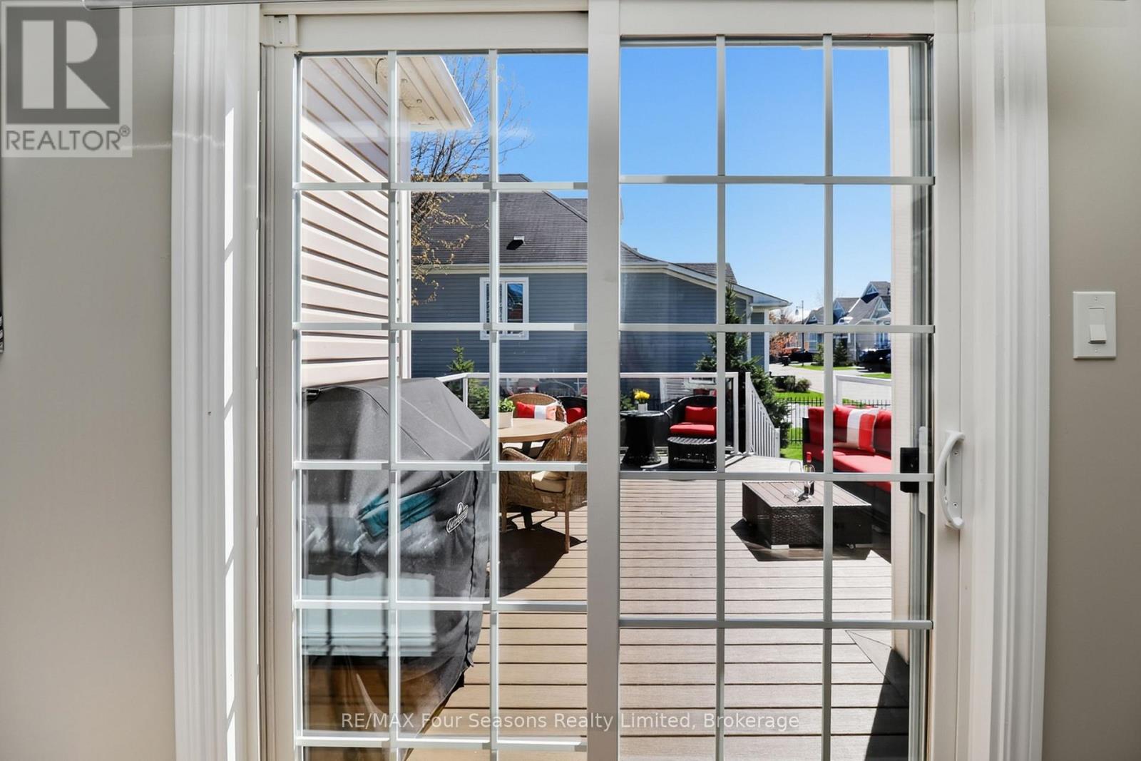 64 Waterview Road, Wasaga Beach, Ontario  L9Z 0E9 - Photo 11 - S13117286