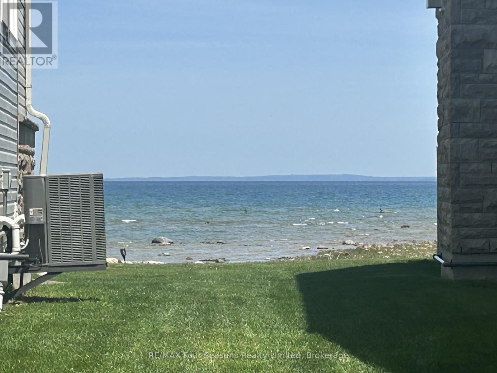 64 Waterview Road, Wasaga Beach, Ontario  L9Z 0E9 - Photo 3 - S13117286