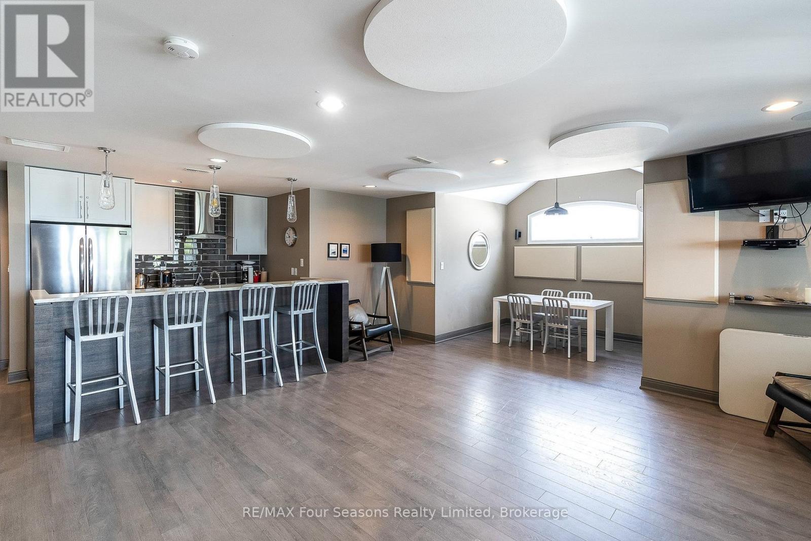 64 Waterview Road, Wasaga Beach, Ontario  L9Z 0E9 - Photo 42 - S13117286