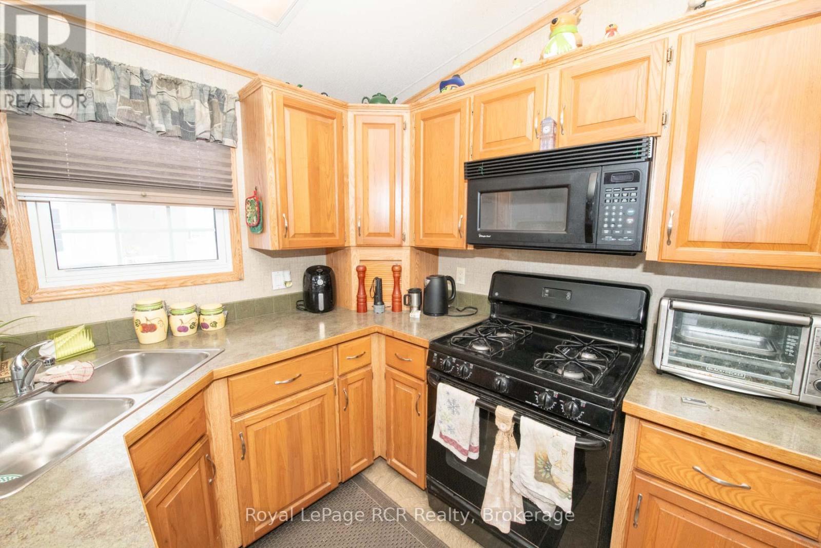 61 Lakeside Street, Wellington North, Ontario  N0G 2L0 - Photo 22 - X13117646