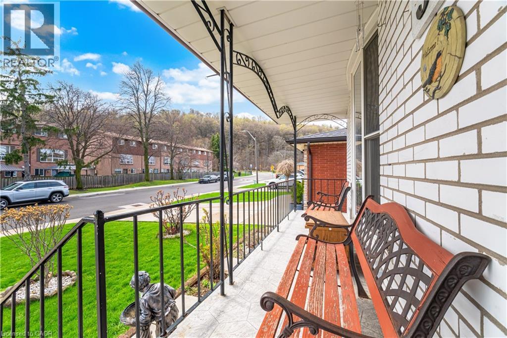 31 Summercrest Drive, Hamilton, Ontario  L8K 6G5 - Photo 4 - 40829478