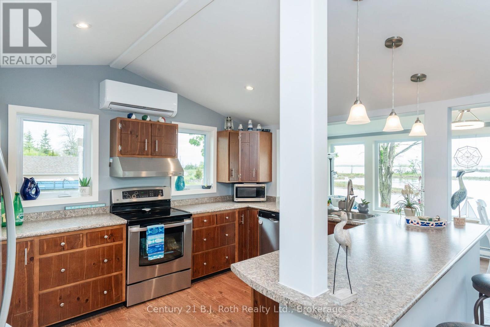 24 Wilcox Road, Tay, Ontario  L0K 2C0 - Photo 6 - S13117814