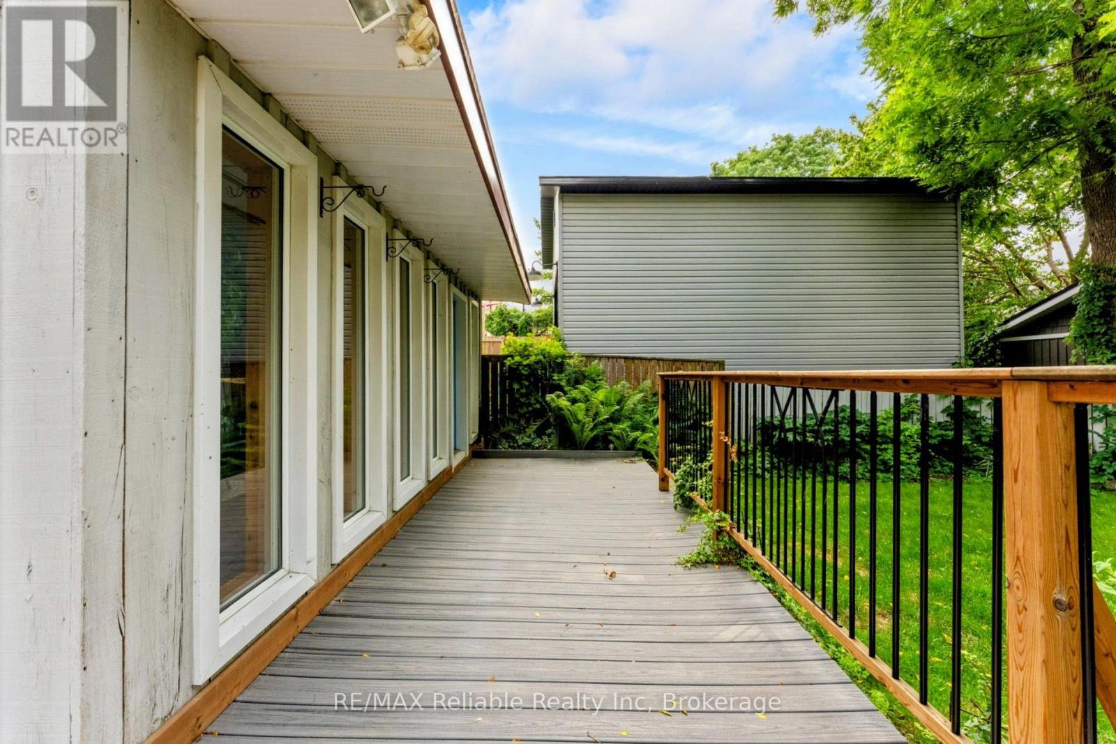 32 Rattenbury Street W, Central Huron, Ontario  N0M 1L0 - Photo 44 - X13118226