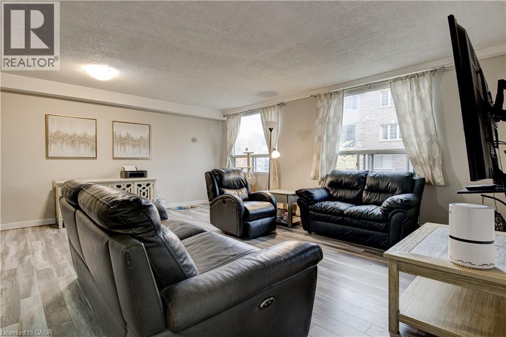 18 Holborn Court Unit# 104, Kitchener, Ontario  N2A 4A1 - Photo 12 - 40828984