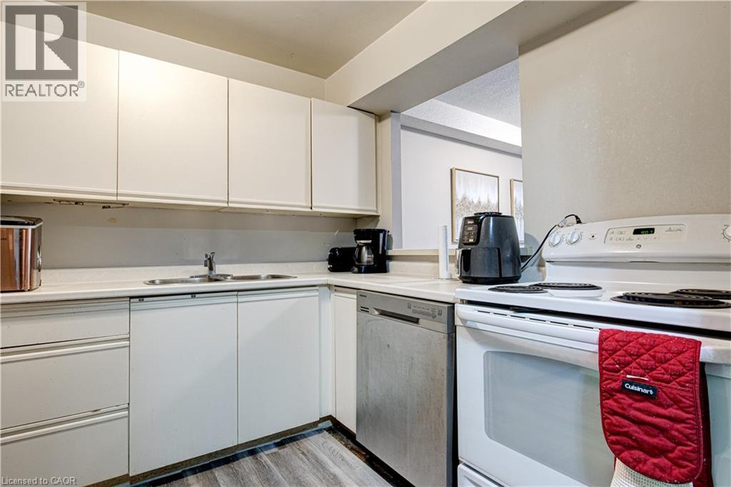 18 Holborn Court Unit# 104, Kitchener, Ontario  N2A 4A1 - Photo 5 - 40828984