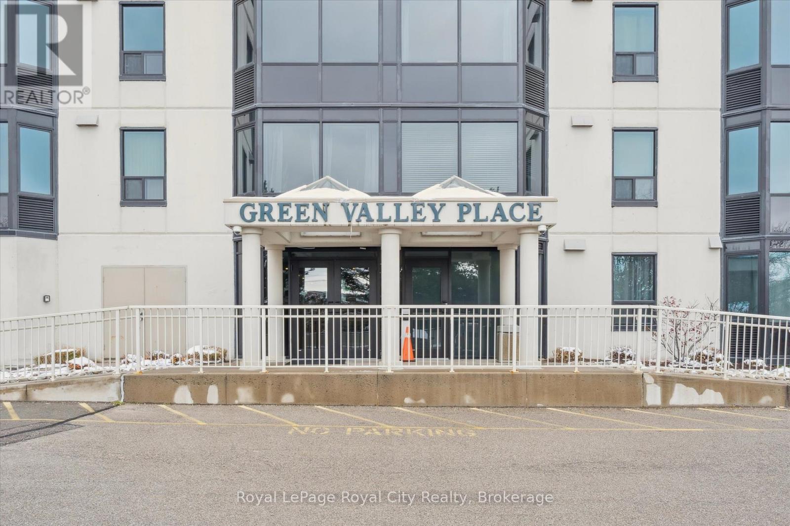 1410 - 35 Green Valley Drive, Kitchener, Ontario  N2P 2A5 - Photo 3 - X13119548