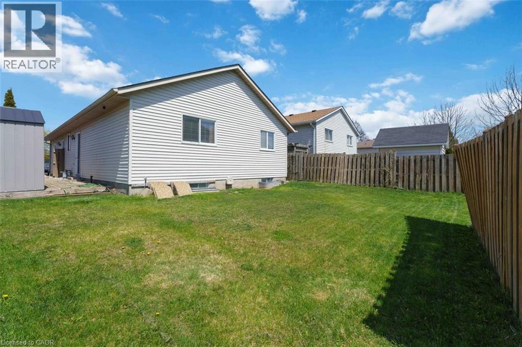 41 Eastwood Drive, Welland, Ontario  L3C 6W1 - Photo 5 - 40829752