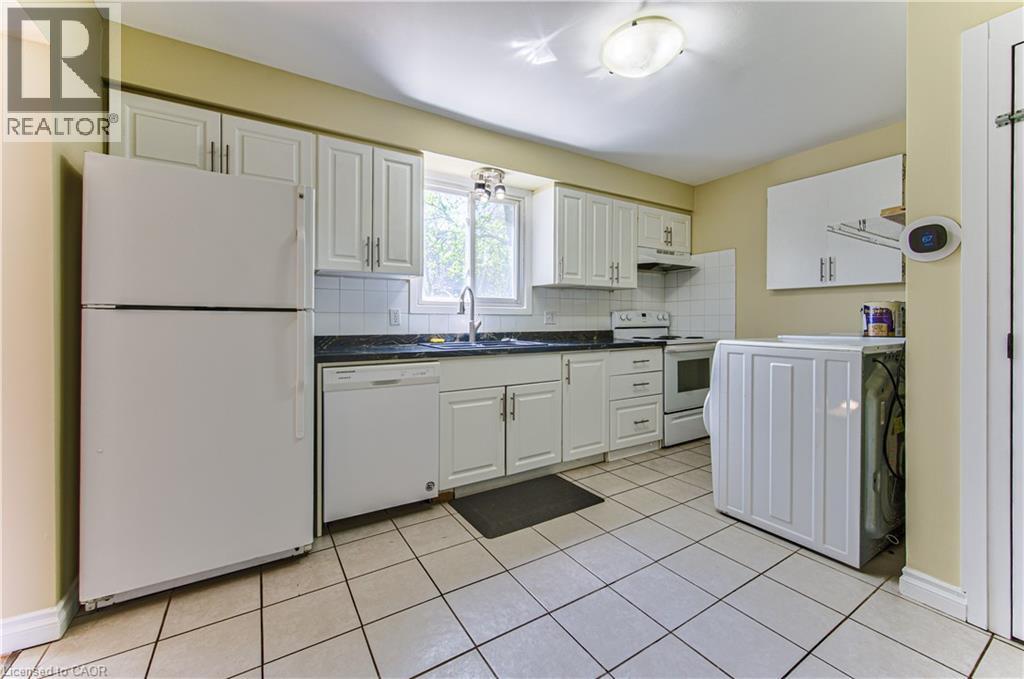 37 Gottscheer Court, Kitchener, Ontario  N2M 3L3 - Photo 13 - 40828878