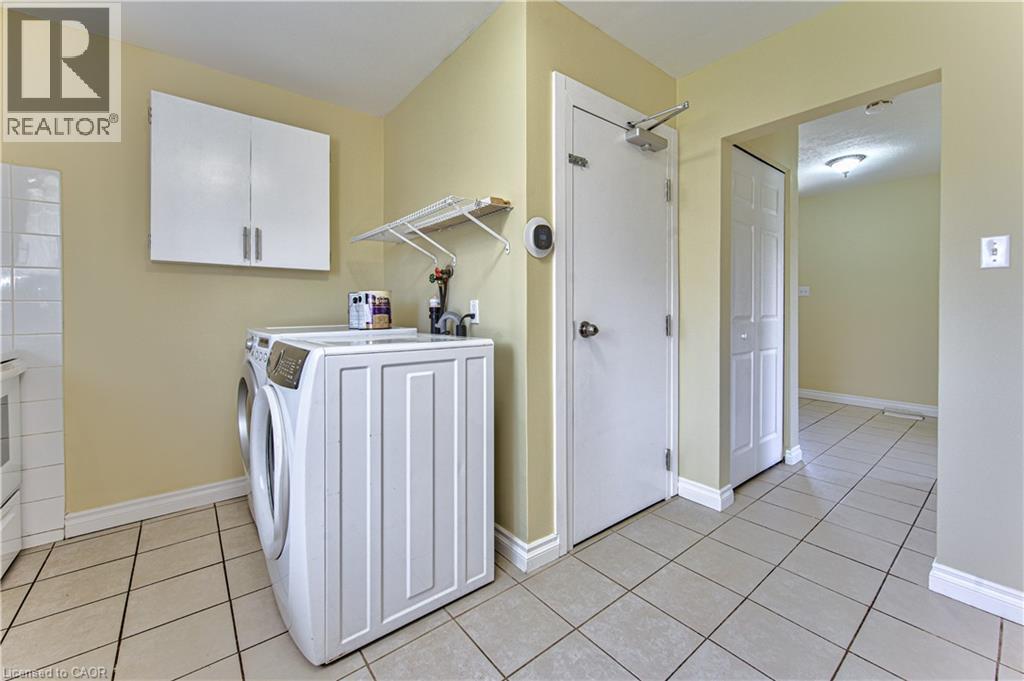 37 Gottscheer Court, Kitchener, Ontario  N2M 3L3 - Photo 16 - 40828878