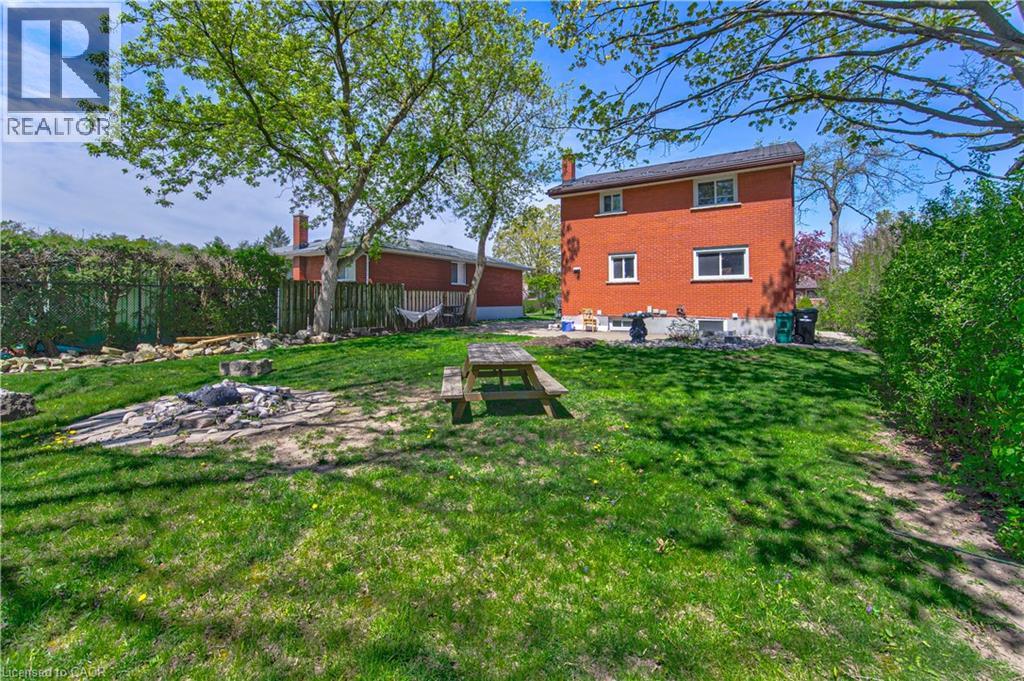 37 Gottscheer Court, Kitchener, Ontario  N2M 3L3 - Photo 31 - 40828878