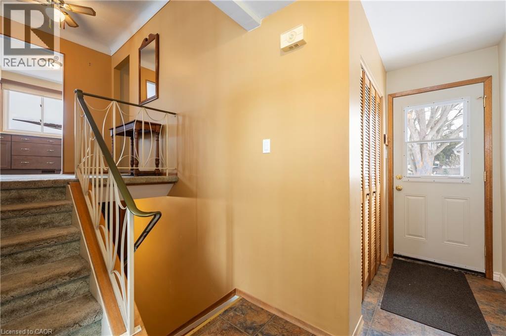 401 Mohawk Road W, Hamilton, Ontario  L9C 1W5 - Photo 5 - 40829600