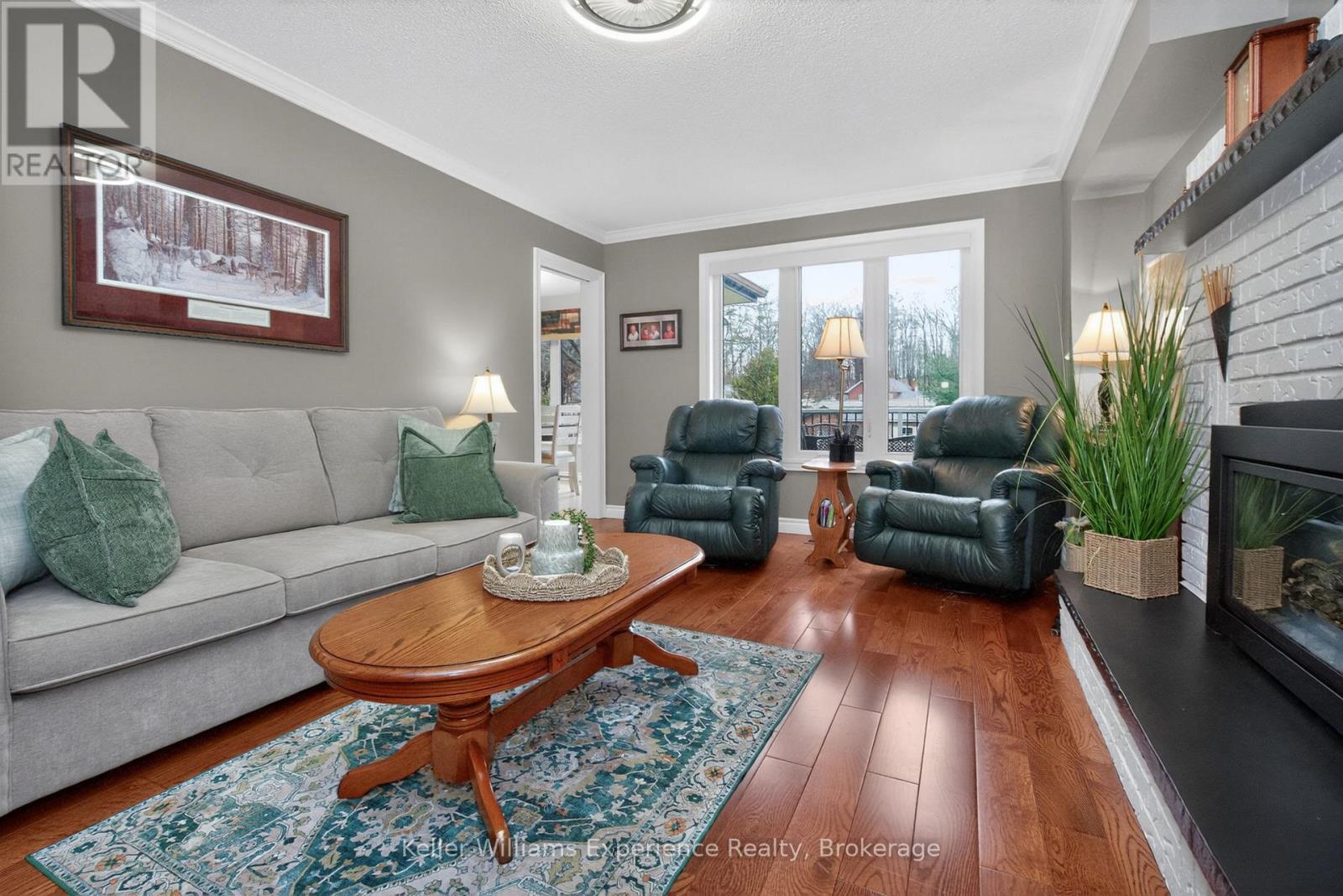 27 Rosewood Avenue, Springwater, Ontario  L0L 1X0 - Photo 12 - S13121912