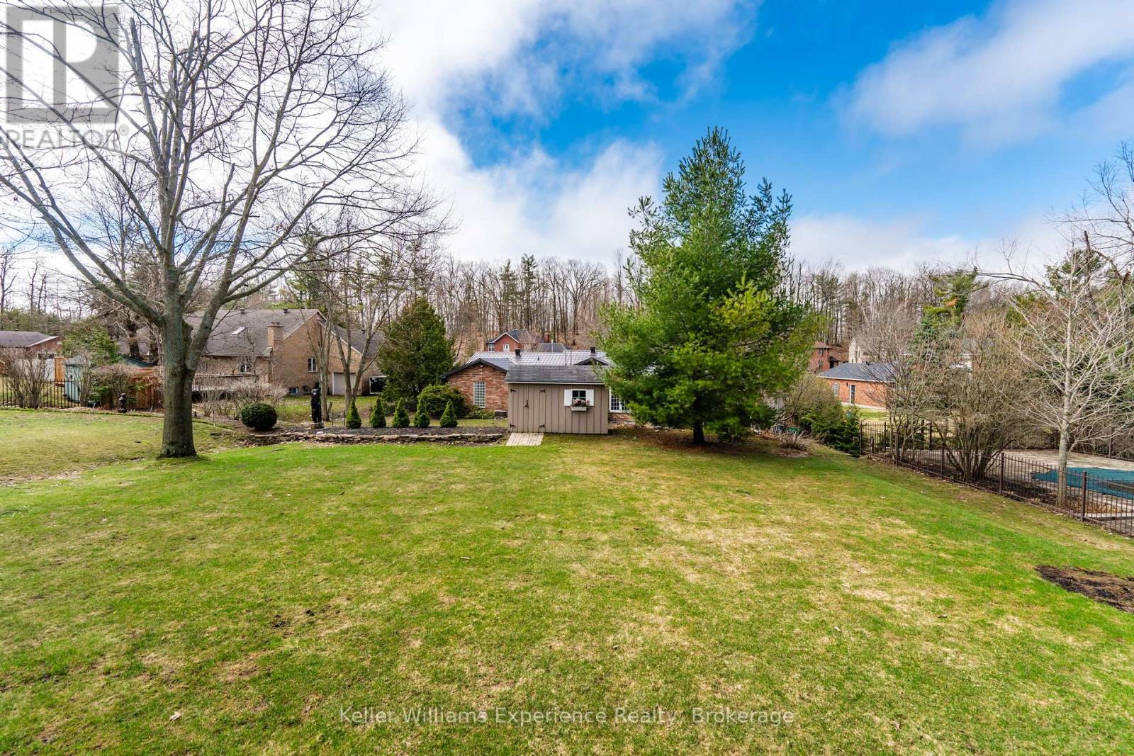 27 Rosewood Avenue, Springwater, Ontario  L0L 1X0 - Photo 33 - S13121912