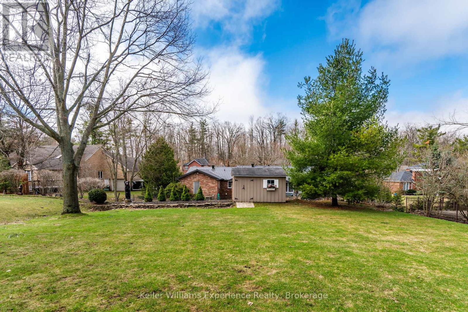 27 Rosewood Avenue, Springwater, Ontario  L0L 1X0 - Photo 34 - S13121912