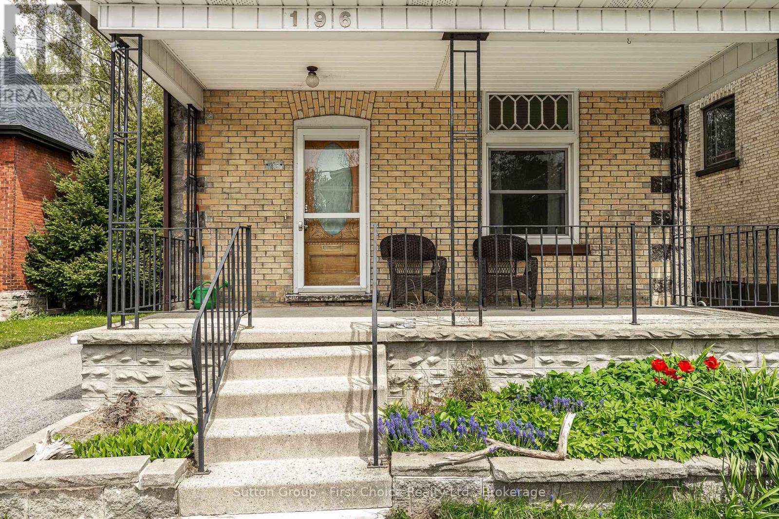 196 Albert Street, Stratford, Ontario  N5A 3K6 - Photo 2 - X13121640