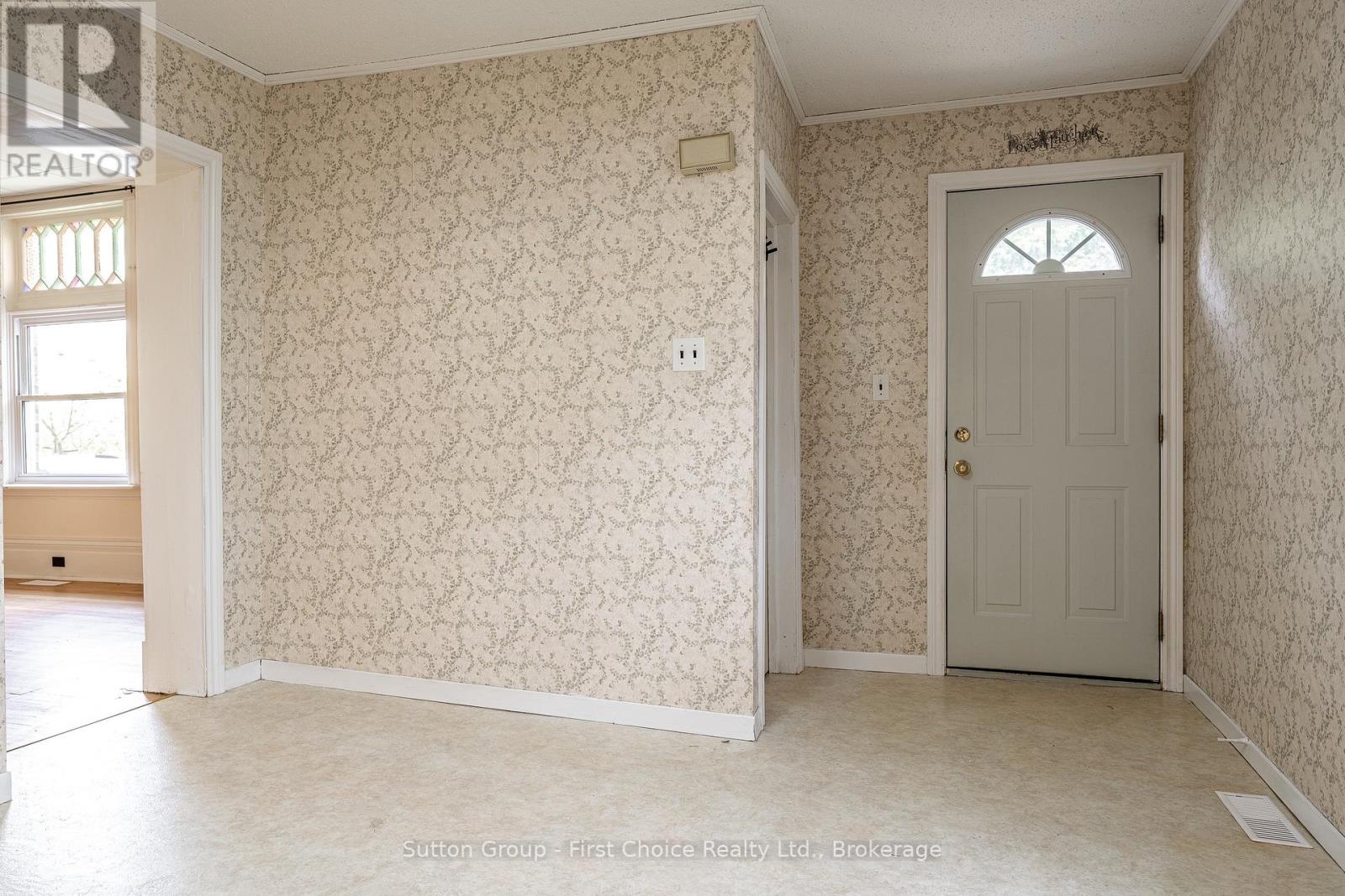 196 Albert Street, Stratford, Ontario  N5A 3K6 - Photo 8 - X13121640