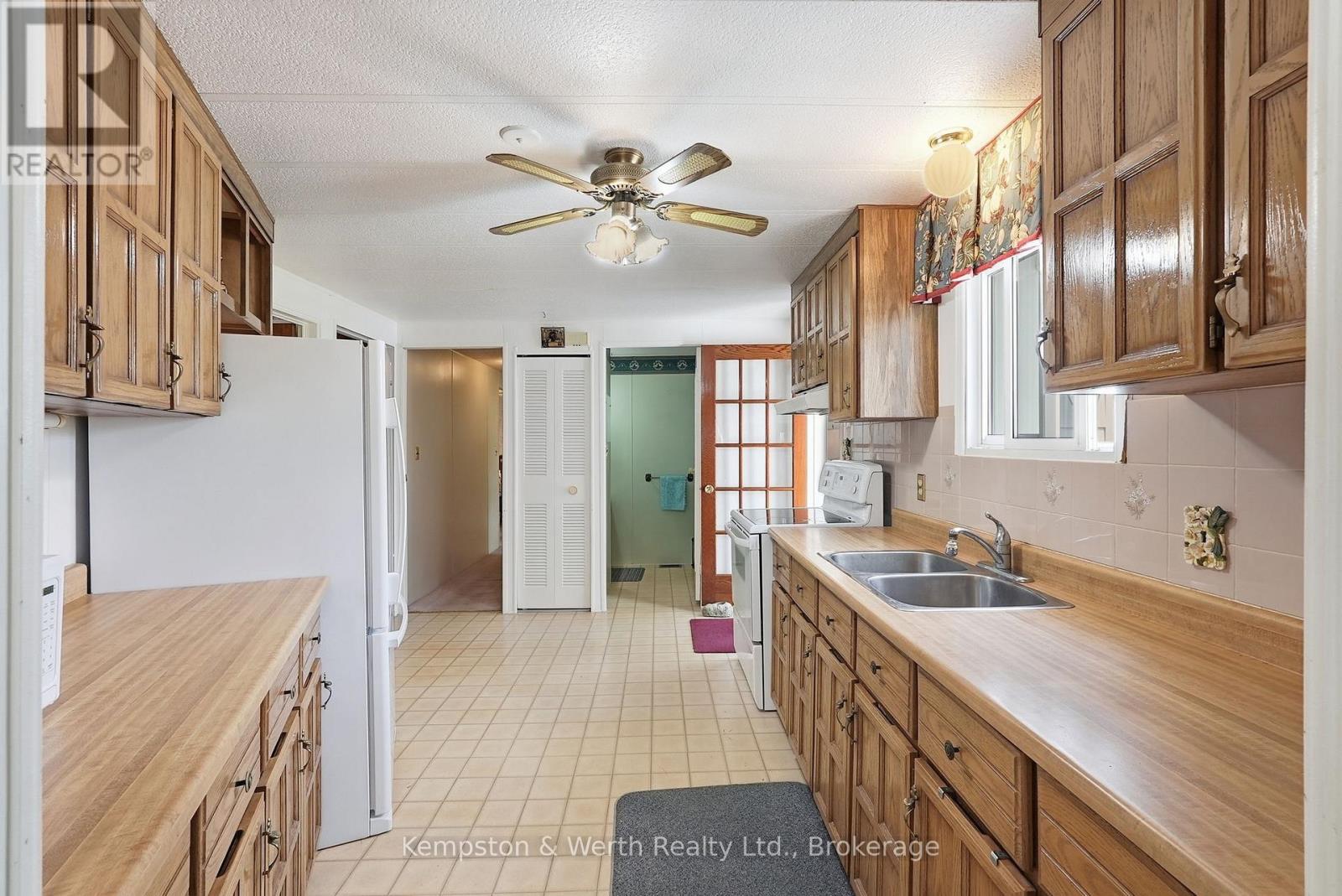 33 Fairview Crescent, North Perth, Ontario  N4W 3G8 - Photo 11 - X13121658