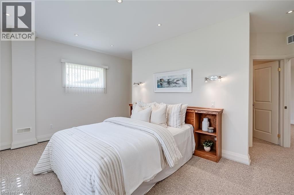 720 Mountain Brow Road W, Burlington, Ontario  L7P 5A3 - Photo 38 - 40828667