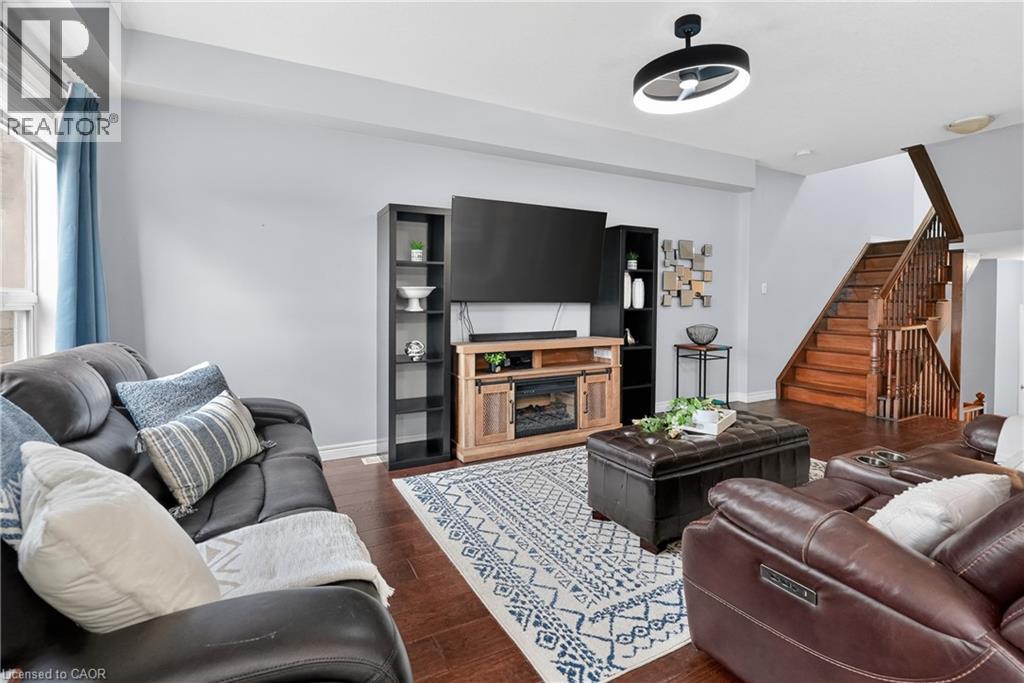 8 Lakelawn Road Unit# 11, Grimsby, Ontario  L3M 0G1 - Photo 5 - 40827748