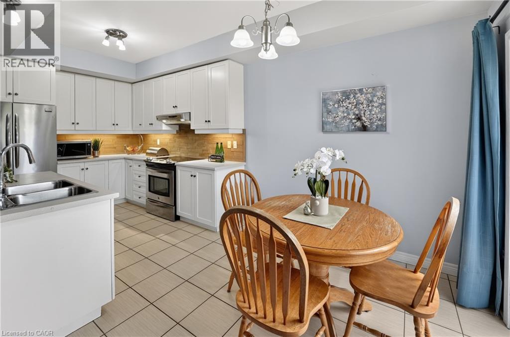 8 Lakelawn Road Unit# 11, Grimsby, Ontario  L3M 0G1 - Photo 7 - 40827748