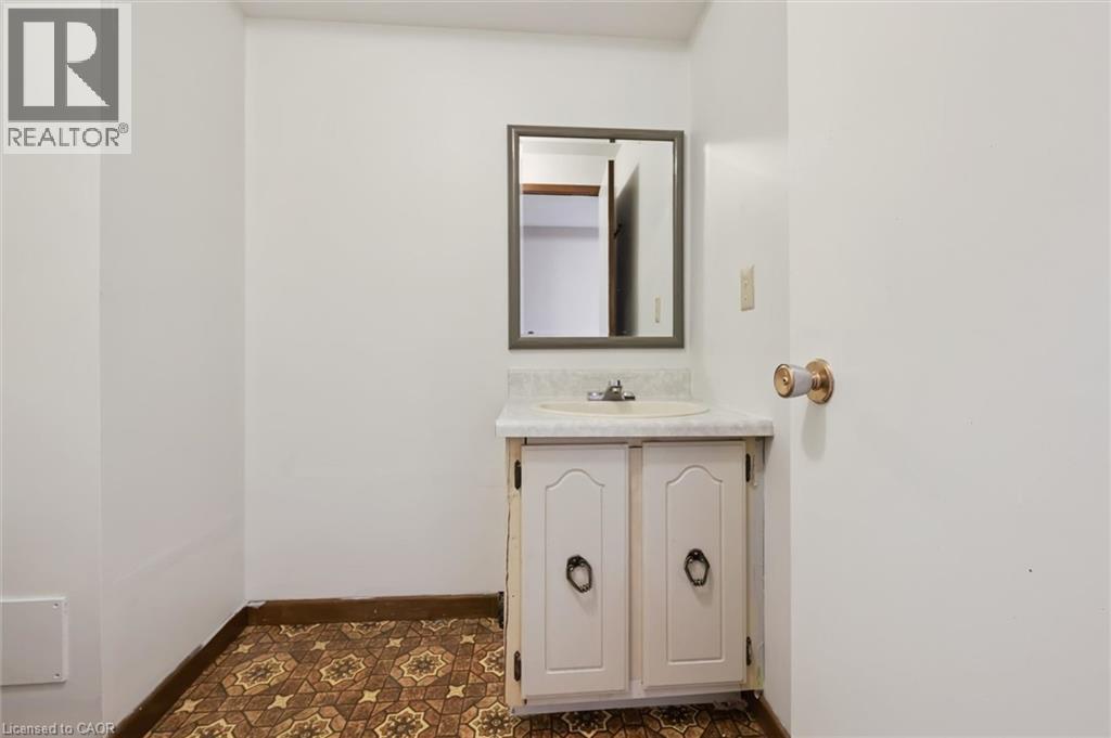 10 Alexander Avenue, Tillsonburg, Ontario  N4G 2X9 - Photo 29 - 40825691