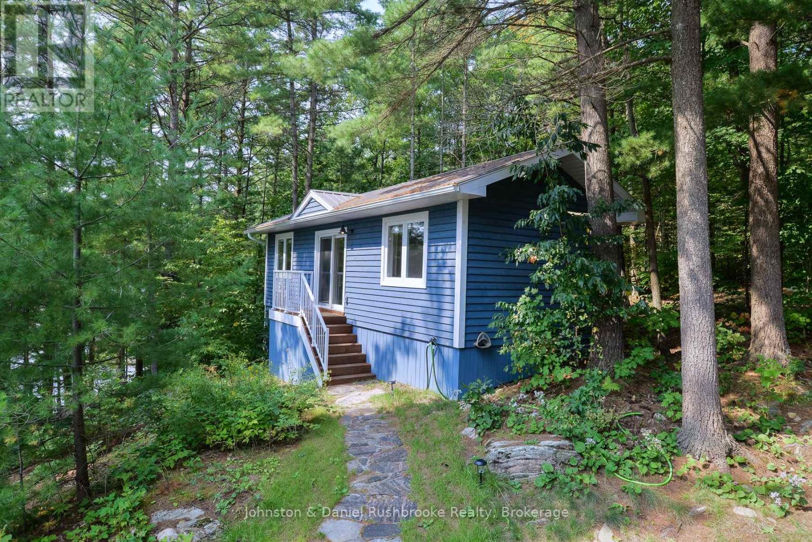 27 Island 35lm (Miller Island), Gravenhurst, Ontario  P1P 1R2 - Photo 24 - X13122580