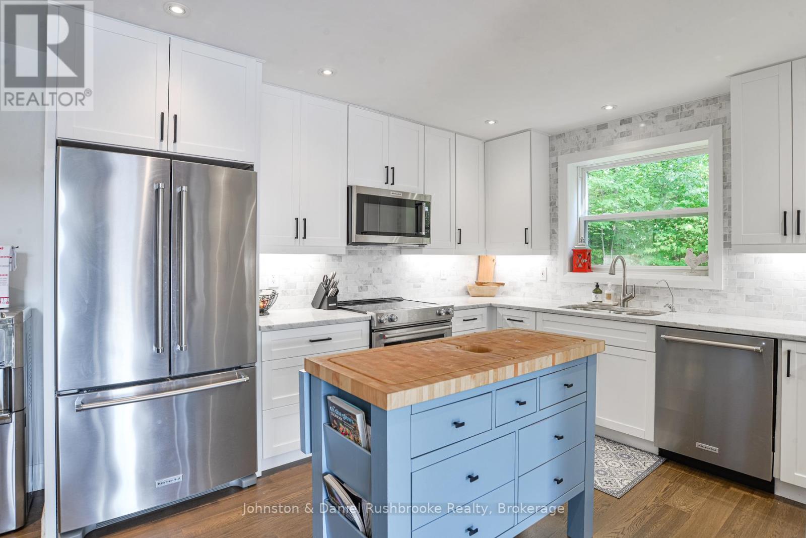 27 Island 35lm (Miller Island), Gravenhurst, Ontario  P1P 1R2 - Photo 8 - X13122580