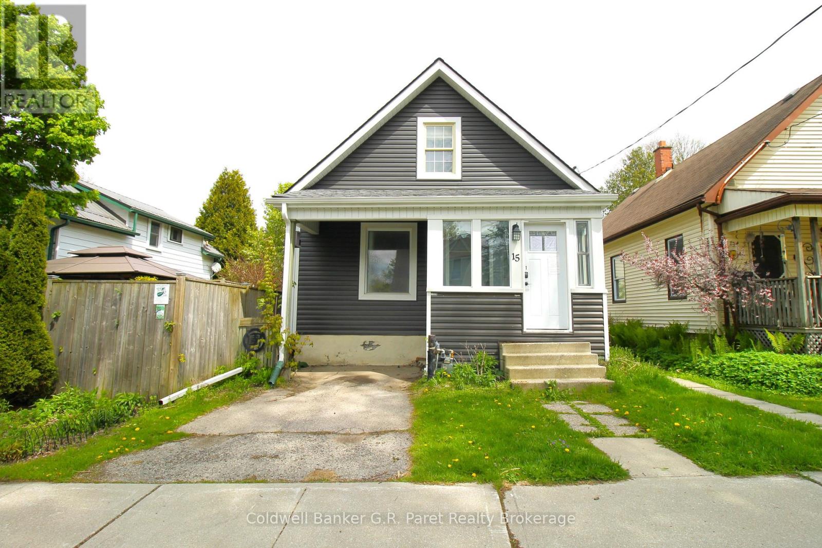 15 Wawa Street, St. Thomas, Ontario  N5R 3W8 - Photo 2 - X13123800