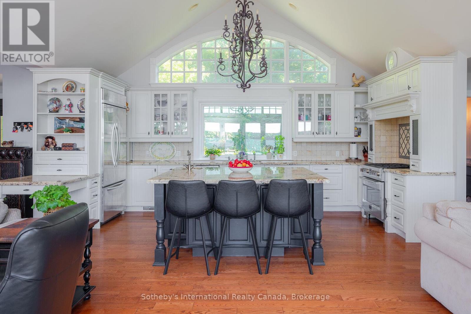 2533 Ridge Road W, Oro-Medonte, Ontario  L0L 2L0 - Photo 15 - S13123868