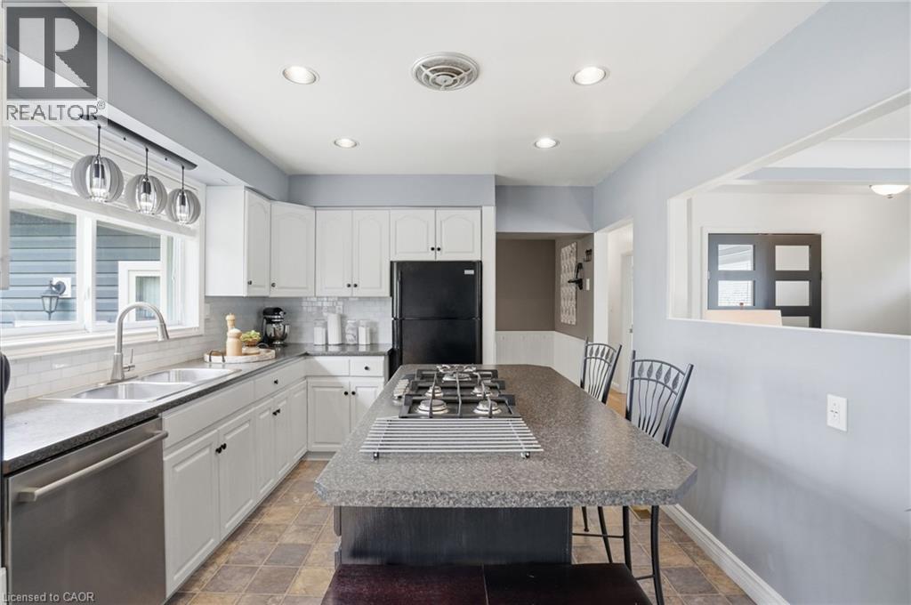 31 Algonquin Avenue, Flamborough, Ontario  L9H 7K9 - Photo 13 - 40830041