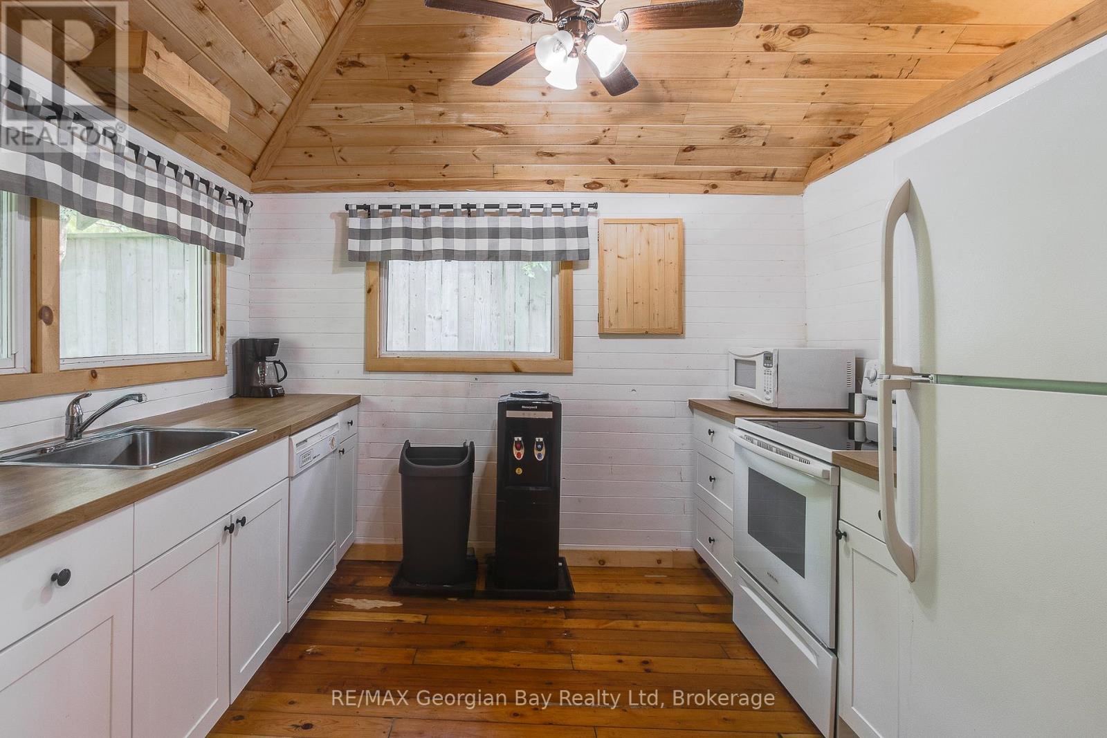68 Tiny Beaches Road S, Tiny, Ontario  L0L 2J0 - Photo 12 - S13124802