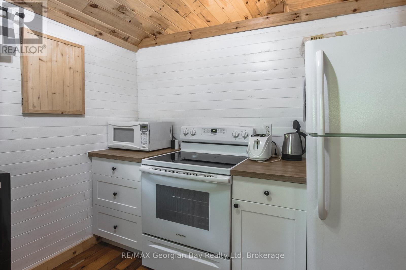 68 Tiny Beaches Road S, Tiny, Ontario  L0L 2J0 - Photo 13 - S13124802
