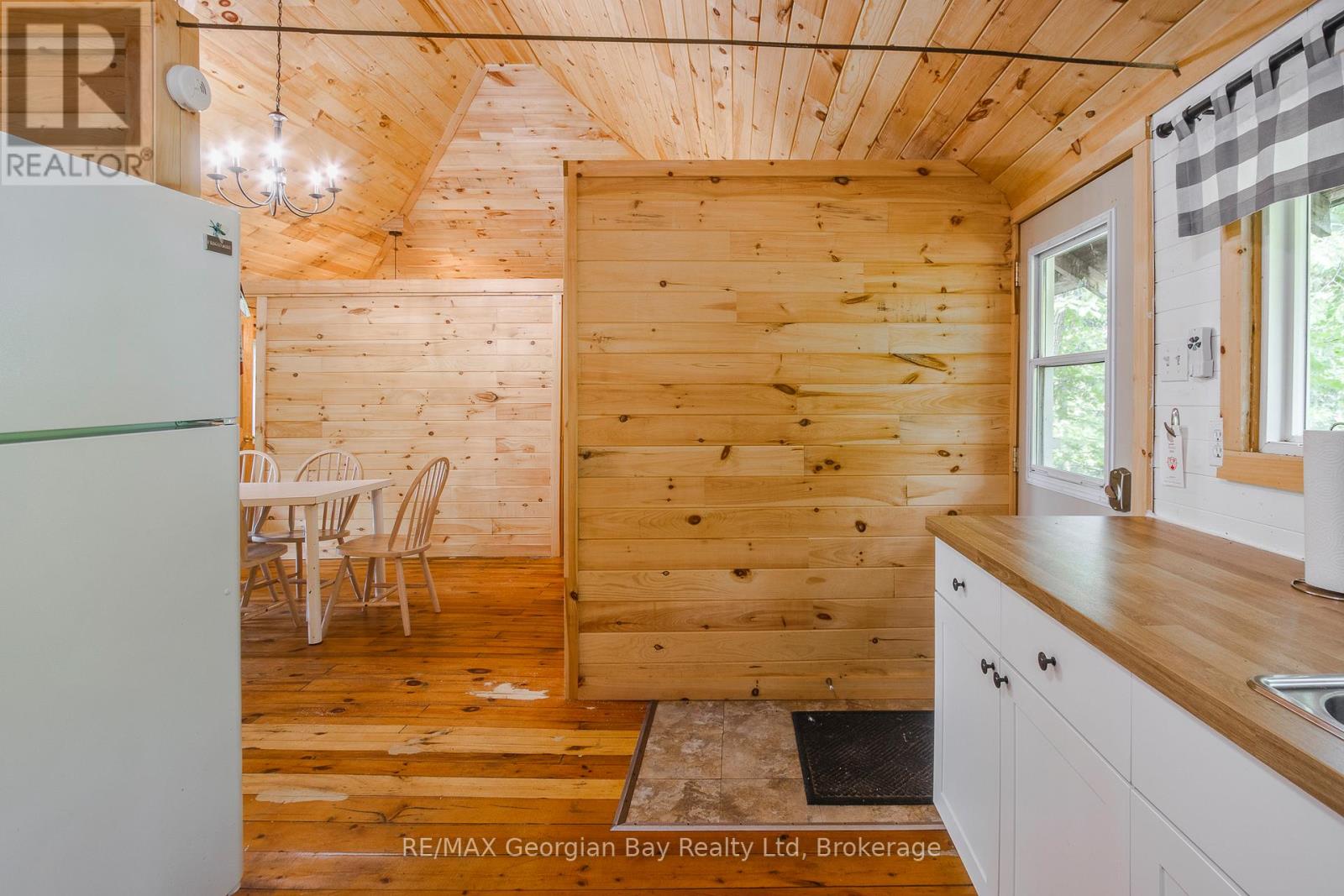68 Tiny Beaches Road S, Tiny, Ontario  L0L 2J0 - Photo 15 - S13124802