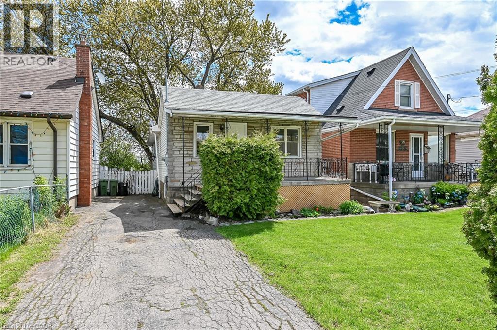 584 Waterloo Street, Hamilton, Ontario  L8H 6V5 - Photo 3 - 40830071