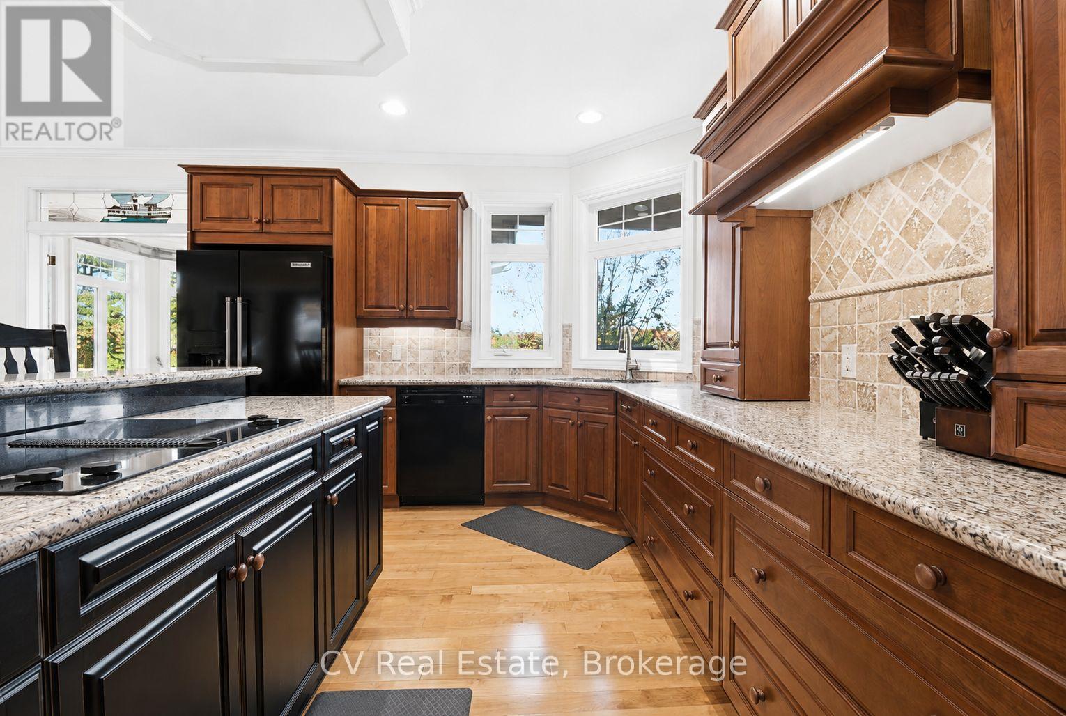 1060 S Sunset Bay Rd, Gravenhurst, Ontario  P1P 1R2 - Photo 23 - X13125390