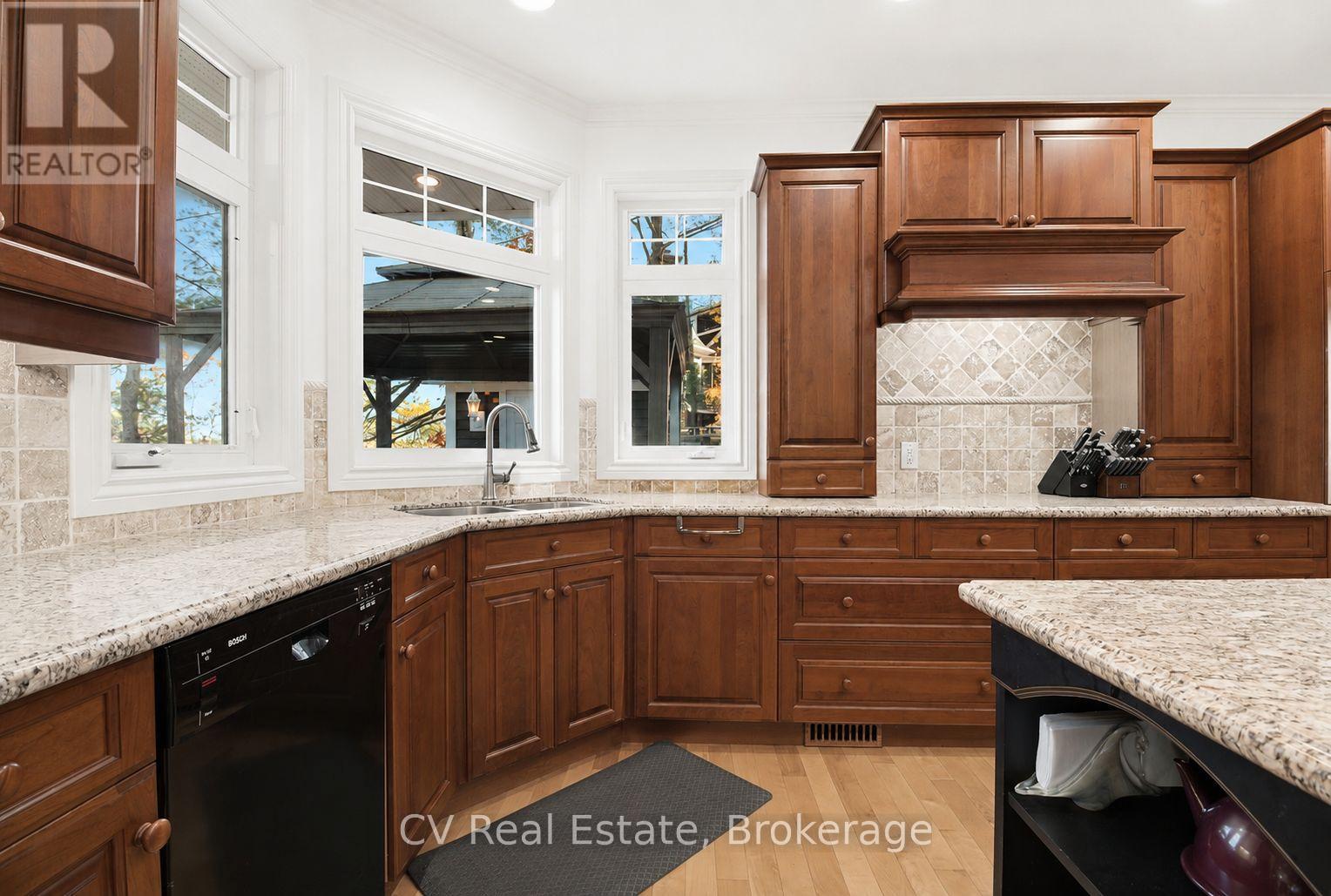 1060 S Sunset Bay Rd, Gravenhurst, Ontario  P1P 1R2 - Photo 24 - X13125390
