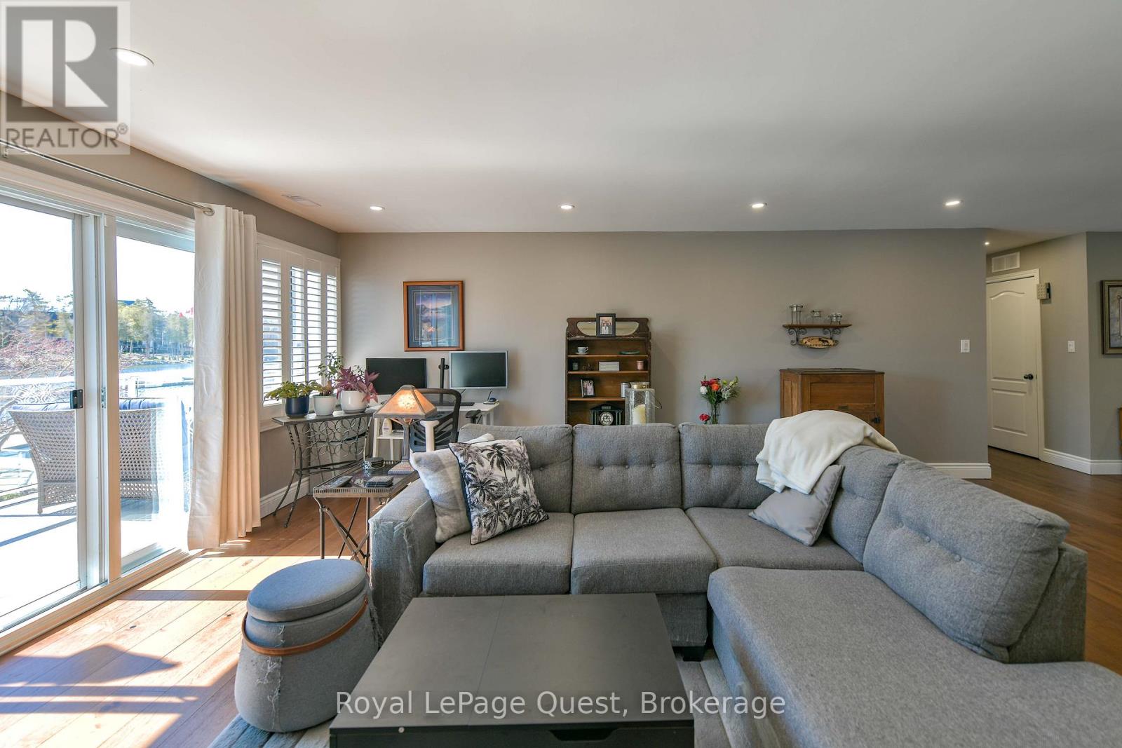 202 - 585 Atherley Road, Orillia, Ontario  L3V 7L5 - Photo 12 - S13125490