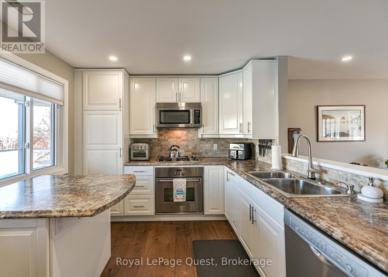 202 - 585 Atherley Road, Orillia, Ontario  L3V 7L5 - Photo 8 - S13125490