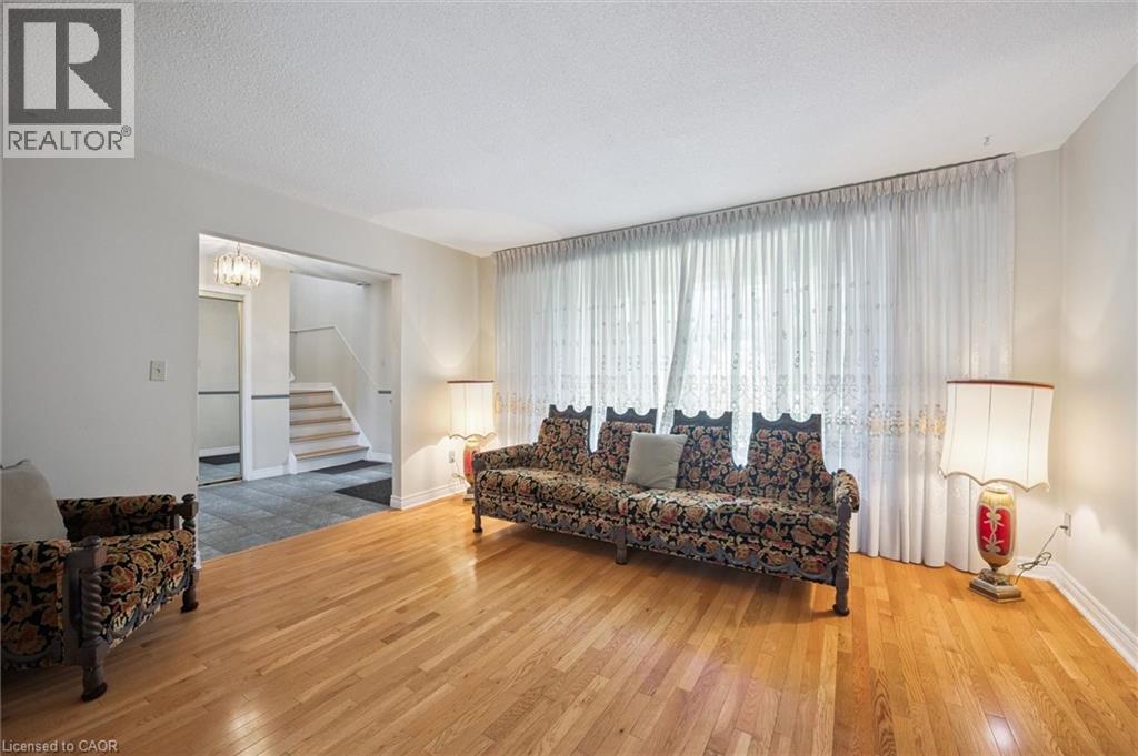 37 Moffatt Avenue, Brampton, Ontario  L6Y 2L6 - Photo 5 - 40829643
