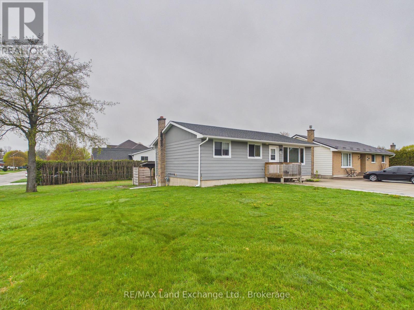 490 St Albert Street, Kincardine, Ontario  N2Z 2W6 - Photo 2 - X13126202