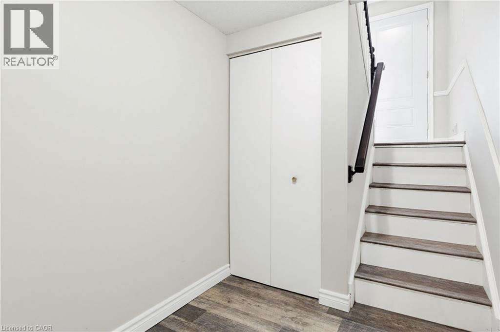 118 Napoli Drive, Hamilton, Ontario  L9C 6X2 - Photo 26 - 40829009