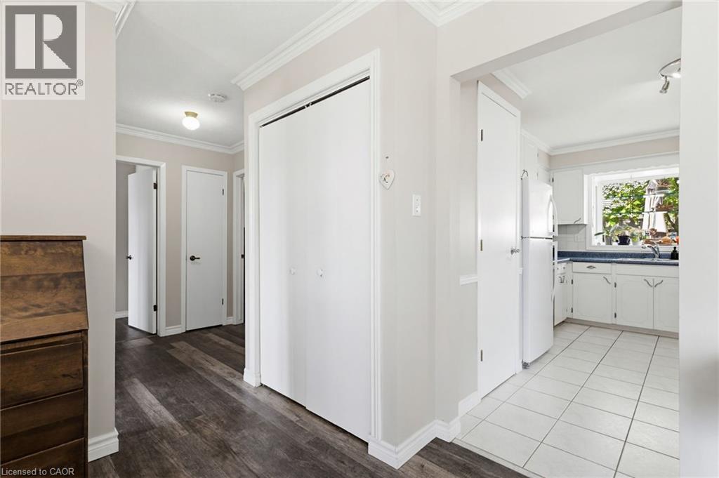 118 Napoli Drive, Hamilton, Ontario  L9C 6X2 - Photo 8 - 40829009