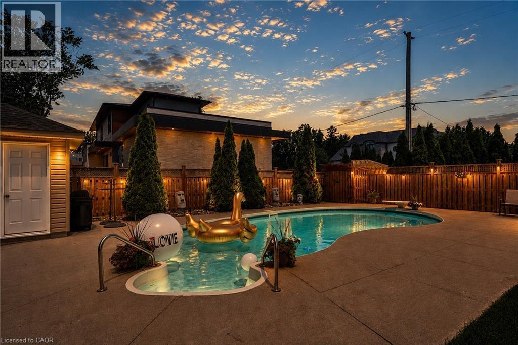 390 Seaton Drive, Oakville, Ontario  L6L 3Y2 - Photo 2 - 40828660